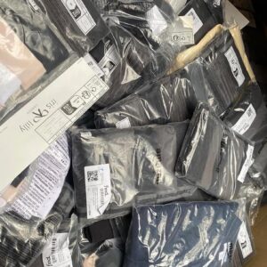 Alternative view of AMAZON named branded clothing pallets