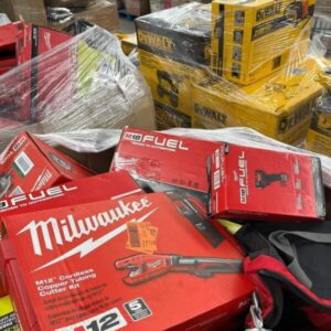 Alternative view of Dewalt and Milwaukee Tool Pallets